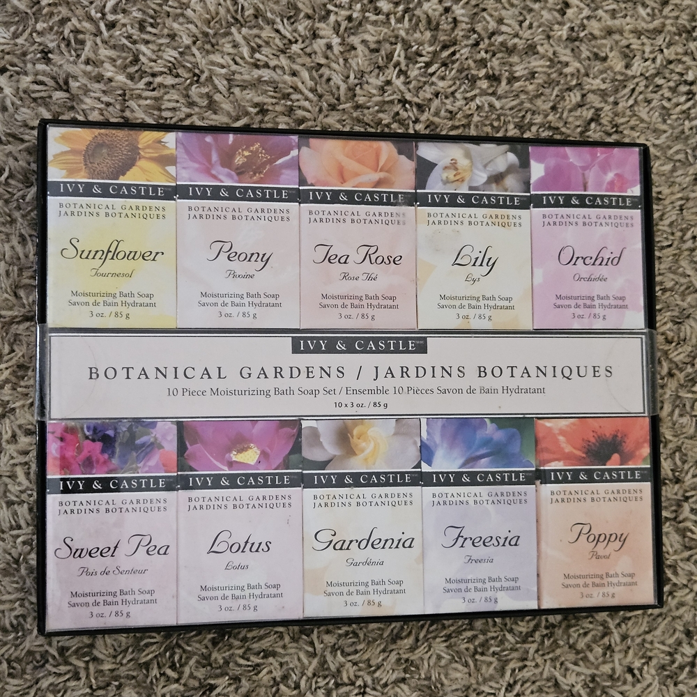 Ivy & Castle Botanical Gardens 10 Piece Moisturizing Bath Floral Hand Soap Set